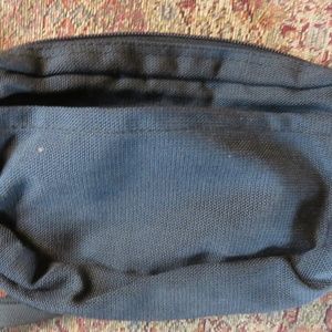 Eagle Creek Bags - Eagle Creek small gray crossbody travel bag, euc Eagle Creek Bags - Eagle Creek small gray crossbody travel bag, euc